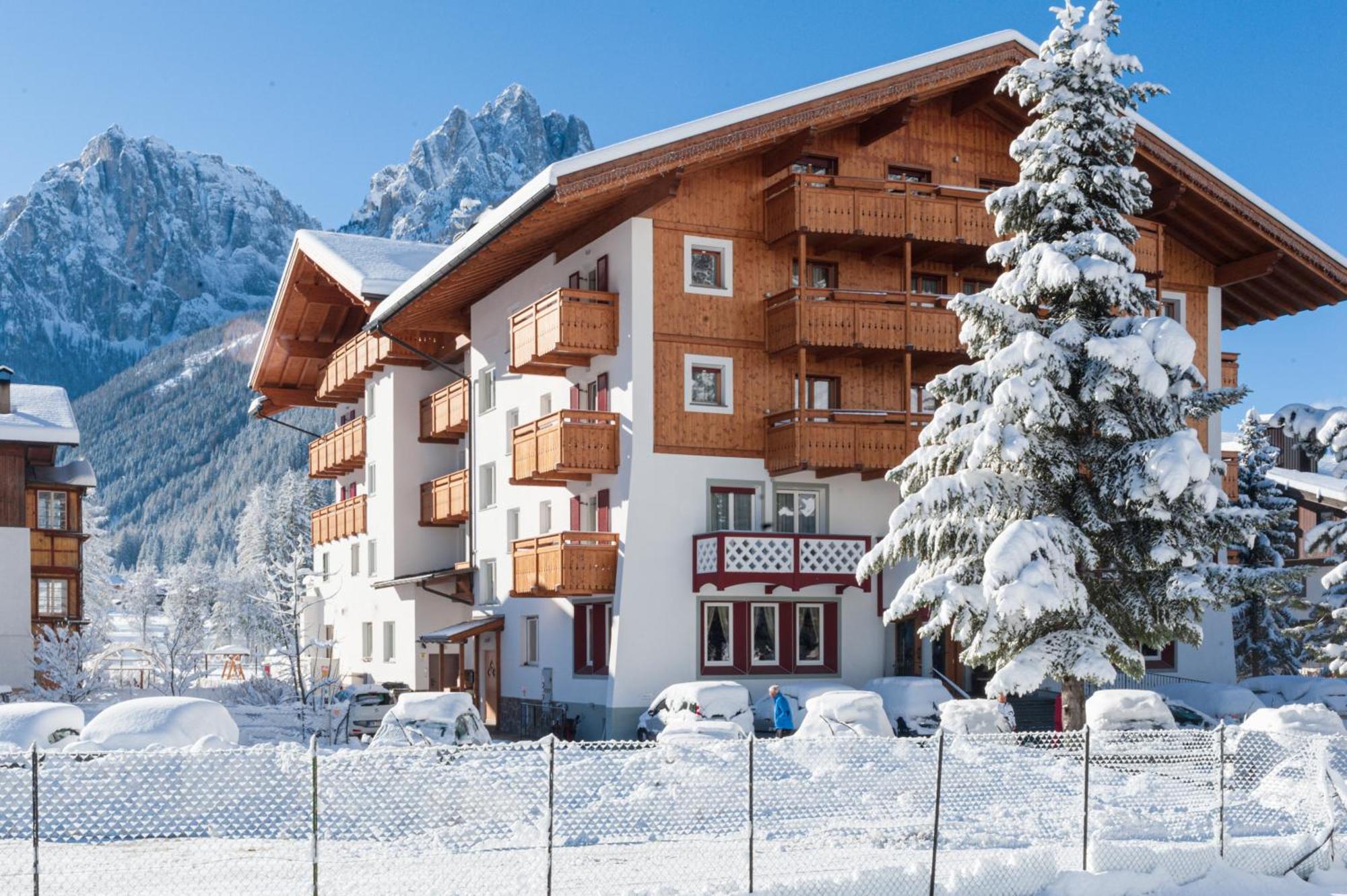 Hotel Crepei Pozza di Fassa Exterior photo
